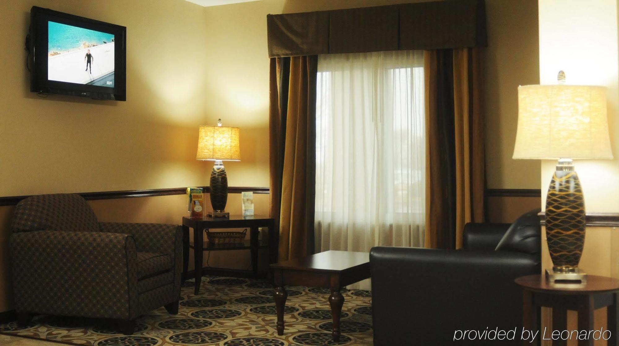 Holiday Inn Express Hotel & Suites Sedalia By Ihg Екстер'єр фото