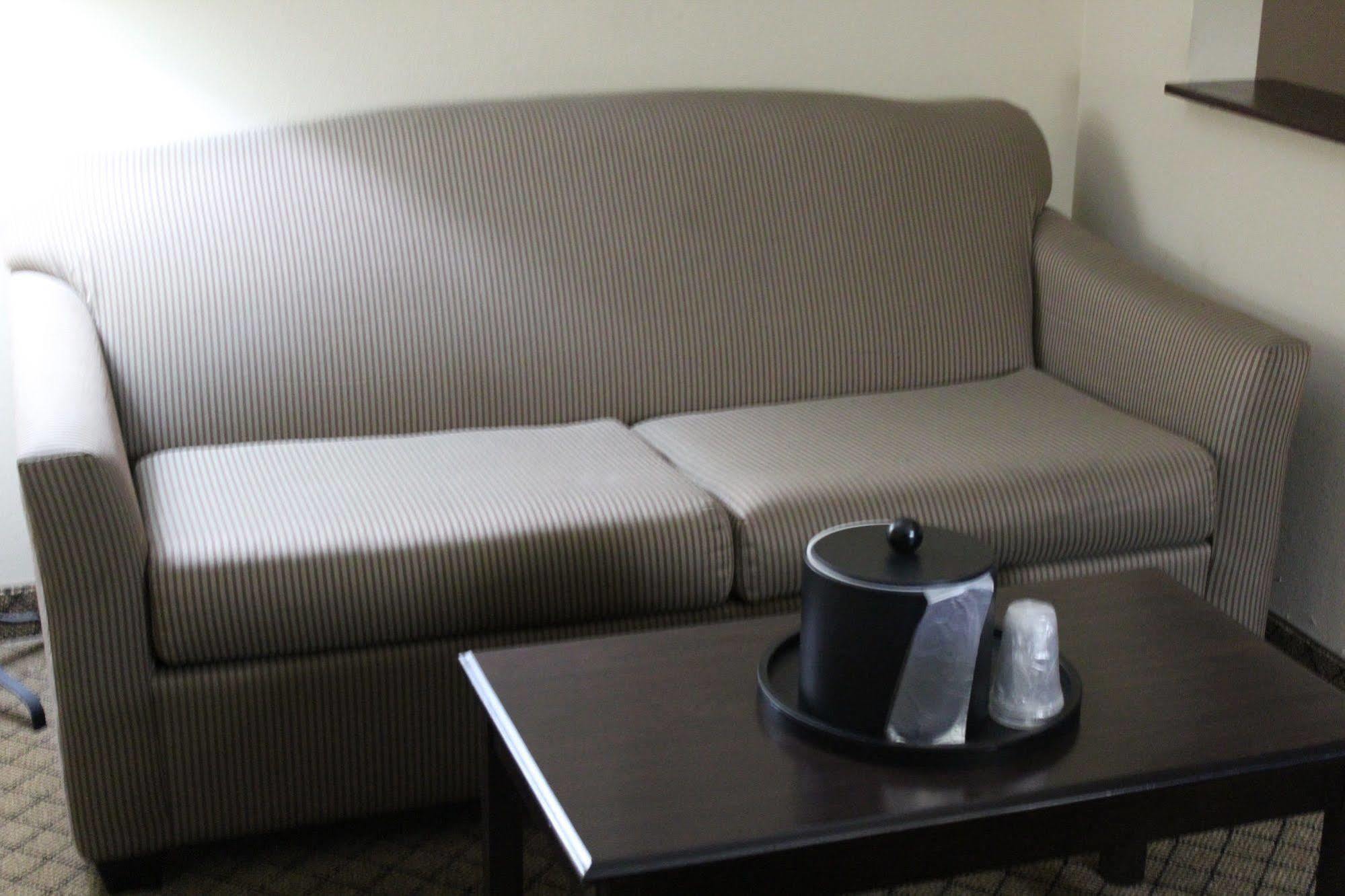 Holiday Inn Express Hotel & Suites Sedalia By Ihg Екстер'єр фото